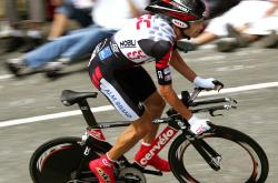 巴黎大师赛决赛对决在即！广东男篮演练定位球，北京首钢密集防守应对