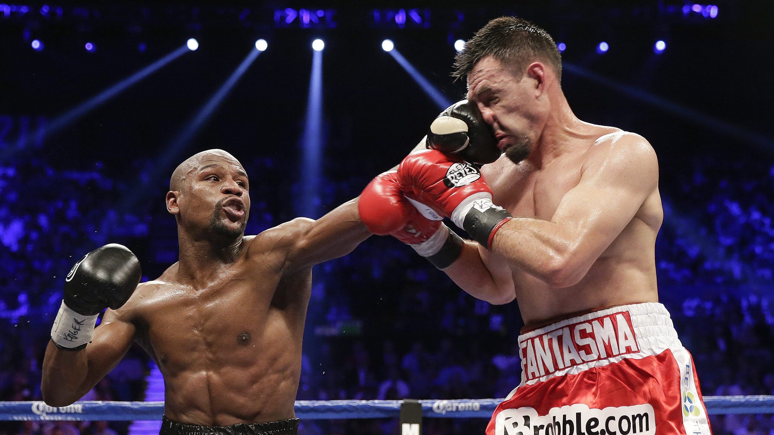 巴黎大师赛决赛对决在即！广东男篮演练定位球，北京首钢密集防守应对